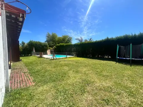 Casa en alquiler anual / en Venta Cantón Puerto con Piscina y Galería