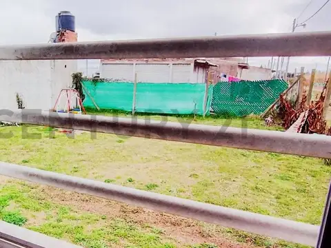 59 bis esquina 173 Casa 2 dormitorios en venta La Plata