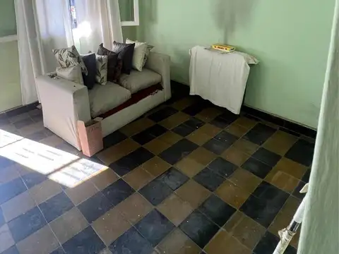 Casa 3 ambientes en venta en Merlo