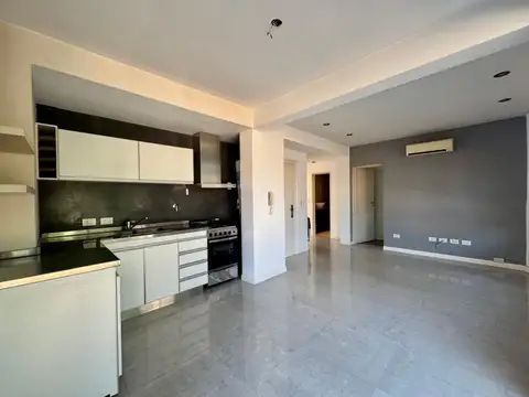 Departamento tres ambientes en venta - Bernal