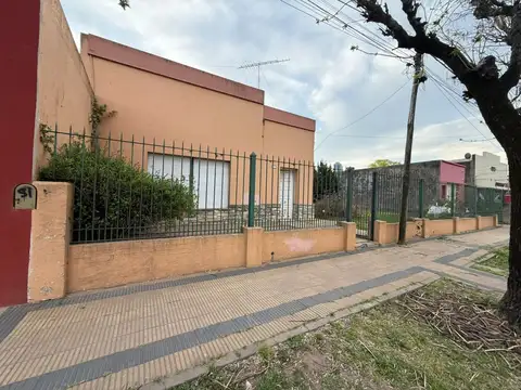 Casa - Venta - Argentina, Lobos - Arevalo 2800