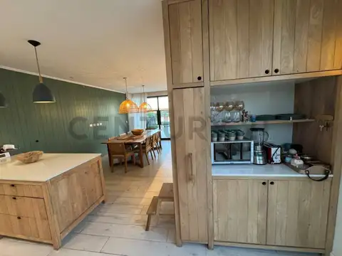 Casa en Alquiler en El Cazal, USD 2.600