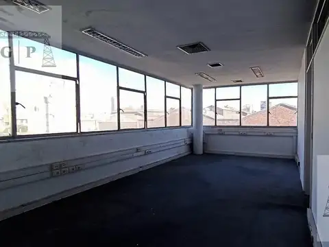 Oficina en Alquiler 40 años