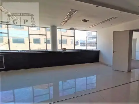 Oficina Monoambiente con 8 baños