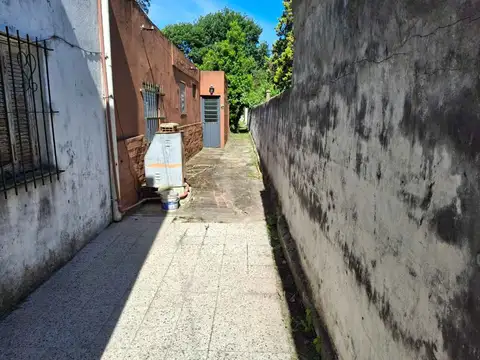 PH VENTA LA PLATA 3 DORMITORIOS A REFACCIONAR
