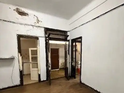 Depto Tipo Casa en Venta 50 años