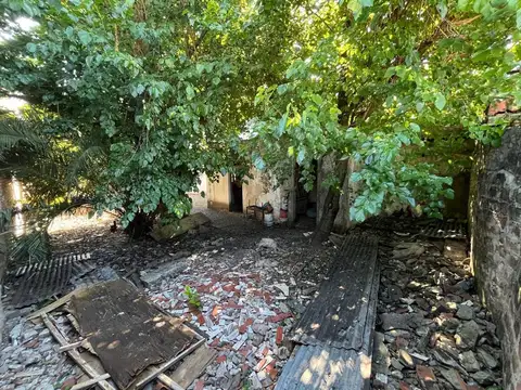 Lote/Terreno de 8,66 x 24 - Valentín Alsina Centro