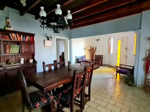 Casa 4 ambientes con 1 baño