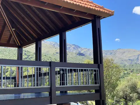 Casa 3 ambientes con 2 baños