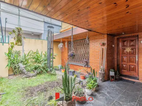 Venta casa 4 ambientes con dependencia, patio, cochera y terraza  en Jose León Suarez