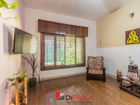 Venta casa 4 ambientes con dependencia, patio, cochera y terraza  en Jose León Suarez