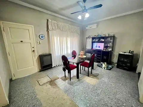 VENTA CASA 3 AMBIENTES EN LANÚS OESTE CON PATIO