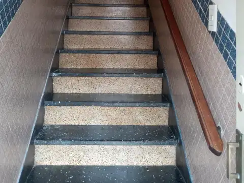 Arenales 296 , Piso 1