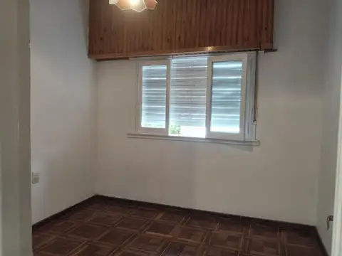 Depto Tipo Casa en Venta 40 años