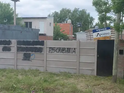 LOTE 10X25mts a 1 cuadras de R 205-  financio dueño