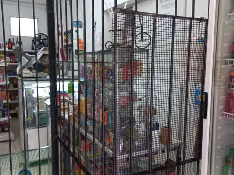 Casa en Venta con 8 cocheras