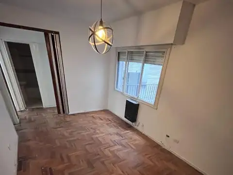 Av Maipu 1300, Piso 1