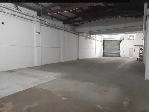 Galpon en Venta 37  mts Fondo