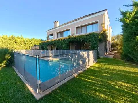 Casa en Puerto Roldan