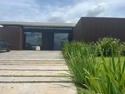 Casa en Venta en La Alameda, USD 249.900