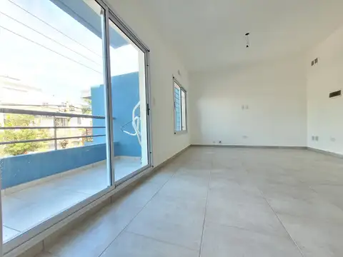 Monseñor Marcon 1800, Piso 1