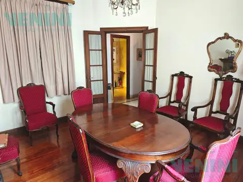 Venta departamento de 4 ambientes estilo francés en zona céntrica (Capital Federal)