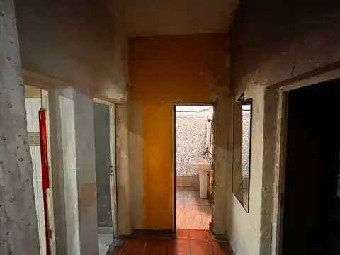Casa 4 ambientes con 1 baño