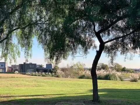 Terreno en Venta de 853,0 m2