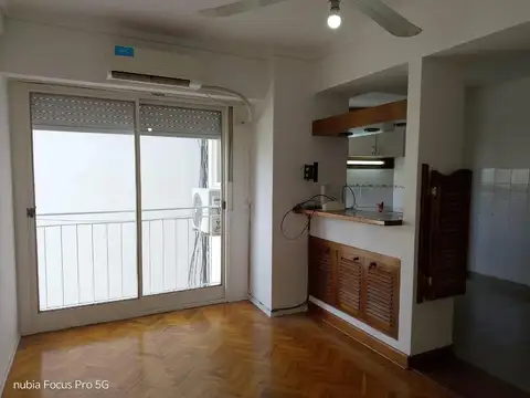 Departamento en Alquiler en Parque Centenario, $ 680.000