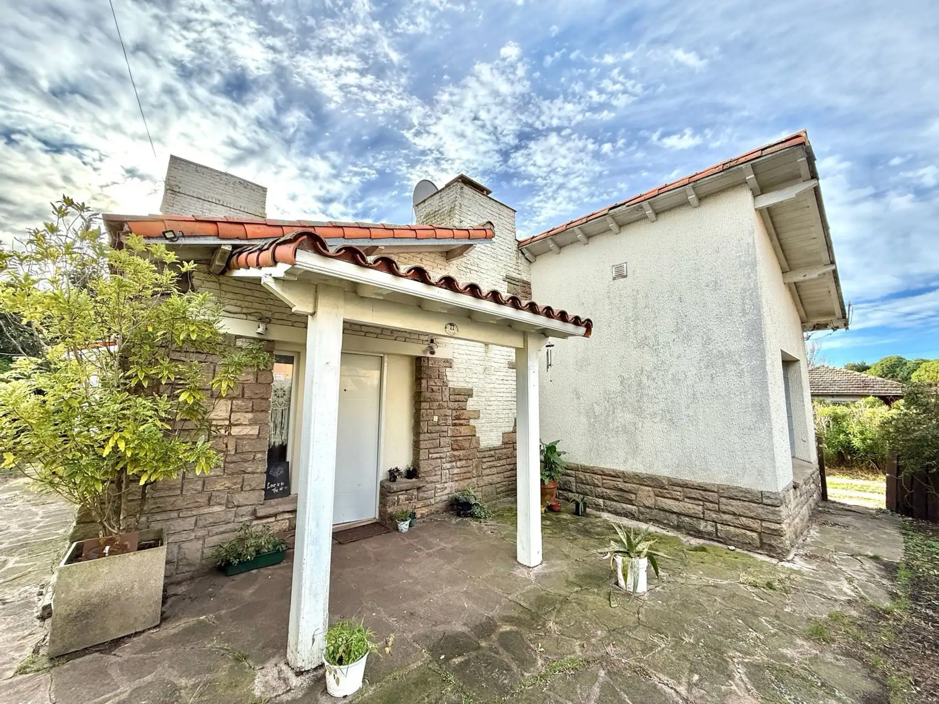 Venta Casa 4amb+Depto y parque, Zona Alfar