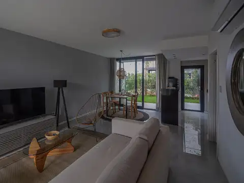 Casa 4 ambientes en Venta en Sunny Tigre - Camino de los Remeros