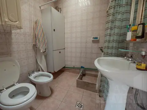 Casa 6 ambientes con 3 baños