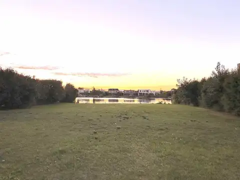 Lote a la laguna en San Francisco, Villanueva