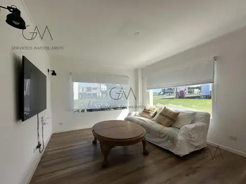 Casa 5 ambientes con 3 baños