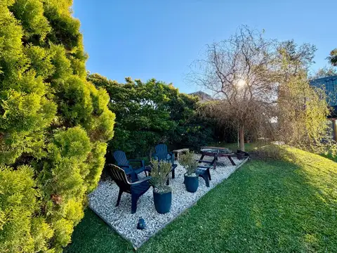 Casa en Venta con 6 cocheras