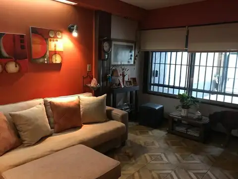 Depto Tipo Casa en Venta de 4 dormitorios