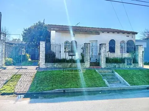 VENTA CASA 4 AMBIENTES EN SAN MIGUEL 