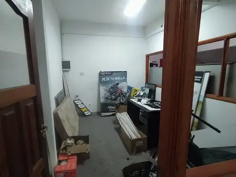 Local en Venta Via Púb.