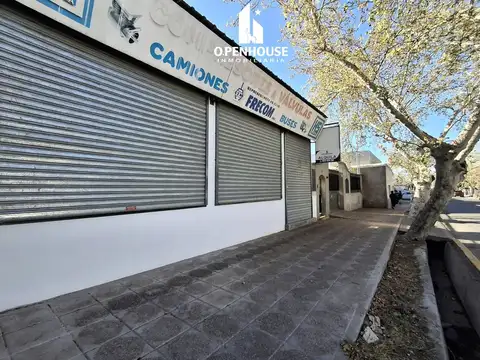 OPENHOUSE Inmobiliaria alquila local comercial en Villa Nueva - Guaymallén.