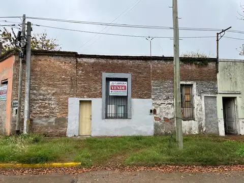 ESTA A LA VENTA ESQUINA A RECICLAR EN MERCEDES (B)