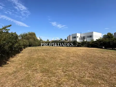 Terreno en Venta en Ayres Plaza, USD 300.000