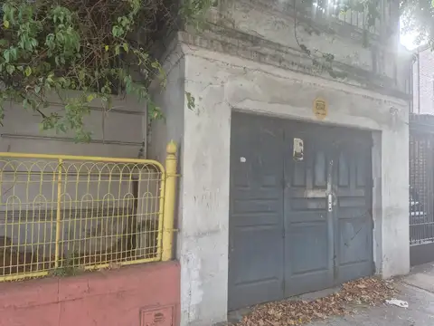 Casa en Alquiler con 1 cochera