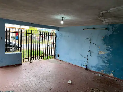 Casa en Alquiler con 1 cochera