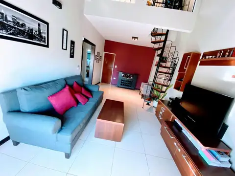 Depto Tipo Casa en Venta de 4 ambientes
