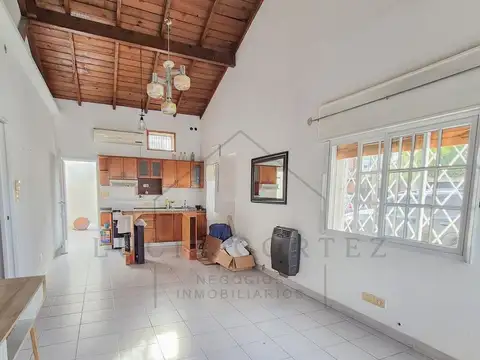 Casa 3 ambientes con 1 baño