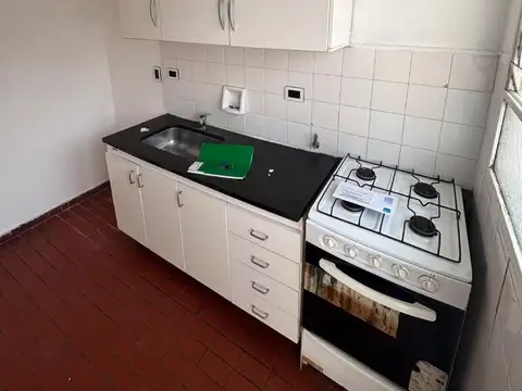 Departamento en Alquiler en Balvanera, $ 840.000