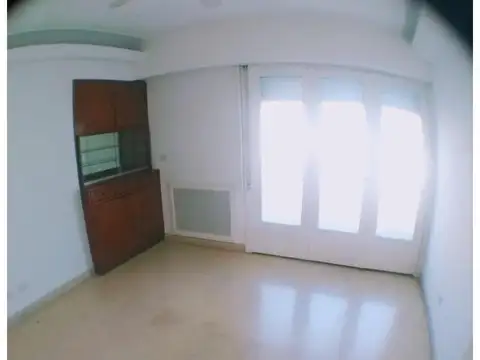 Jorge 2100, Piso 1
