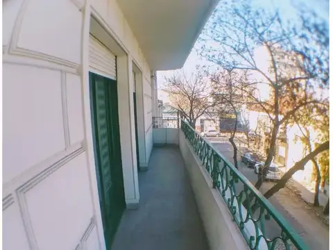 Depto Tipo Casa en Venta de 5 ambientes