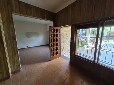 Casa en Venta en Munro-Este, USD 235.000