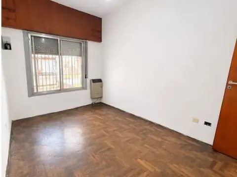 Casa en Alquiler con 1 cochera